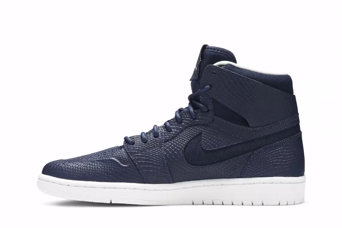 Air Jordan 1 High Nouveau Navy Snake, view 4