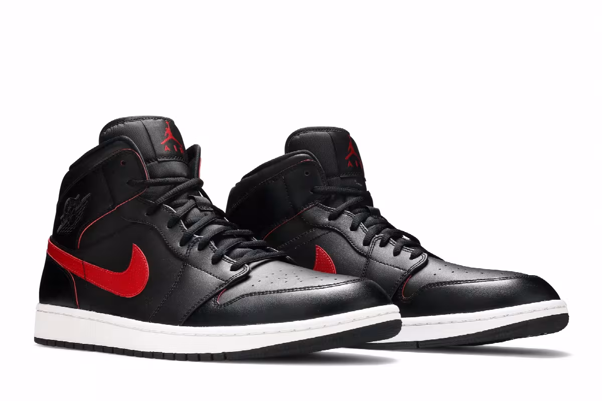 Air Jordan 1 Mid Black Team Red, view 9