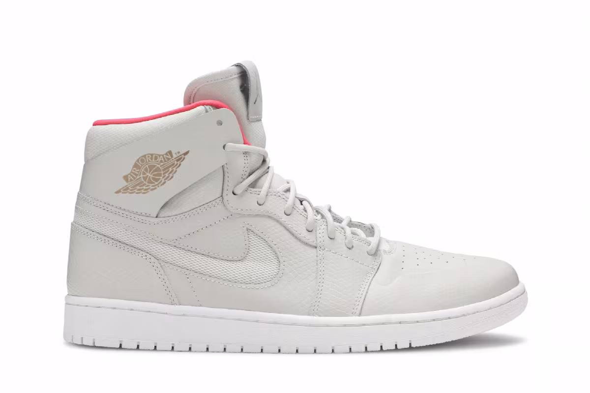 Air Jordan 1 High Nouveau Medium Beige, view 2