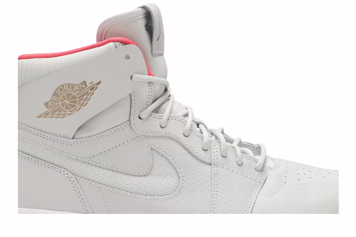 Air Jordan 1 High Nouveau Medium Beige, view 3