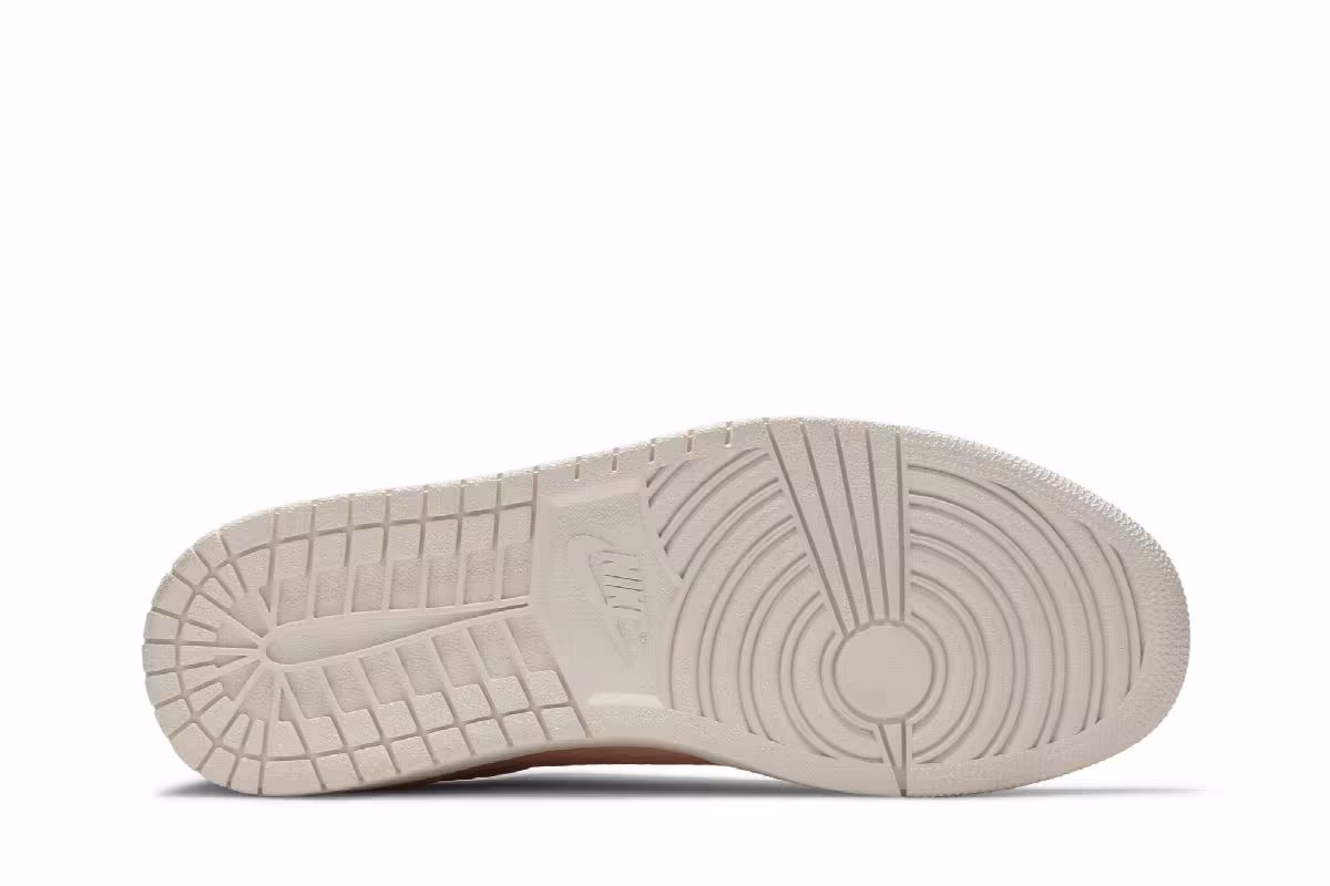 Air Jordan 1 Low Swooshless Arctic Orange, view 5