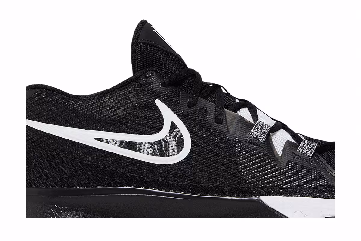 Nike Kyrie Flytrap 6 Black White, view 3