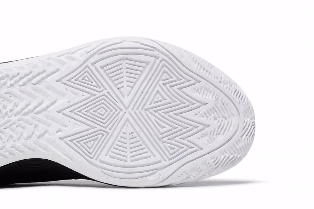 Nike Kyrie Flytrap 6 Black White, view 6