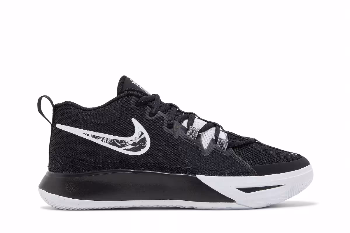 Nike Kyrie Flytrap 6 GS Black White, view 2