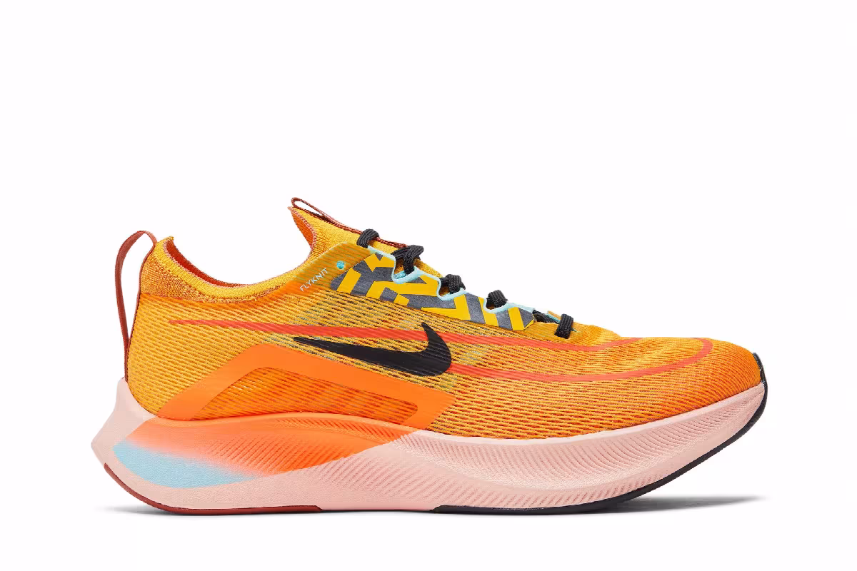 Nike Zoom Fly 4 University Gold, view 2