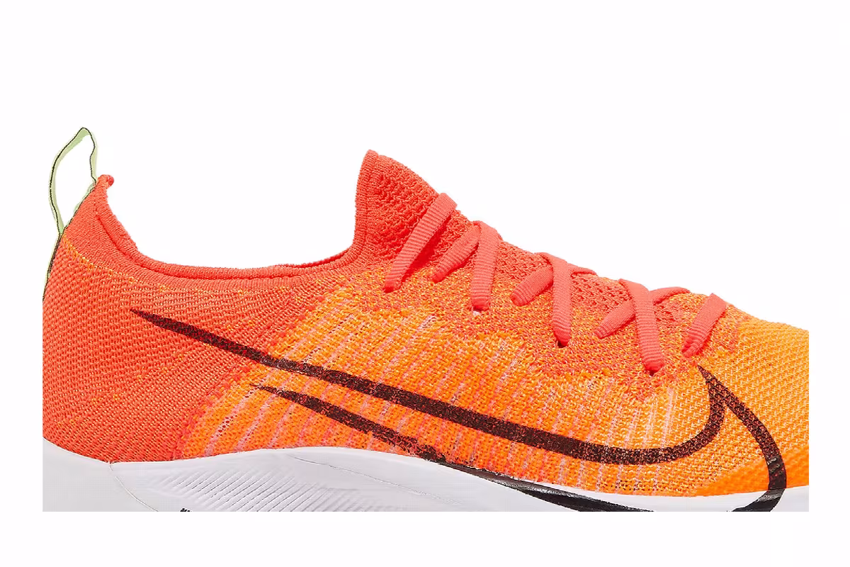 Nike Air Zoom Tempo NEXT% Total Orange, view 3