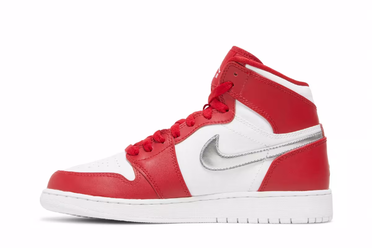 Air Jordan 1 High GS Silver Medal, view 4