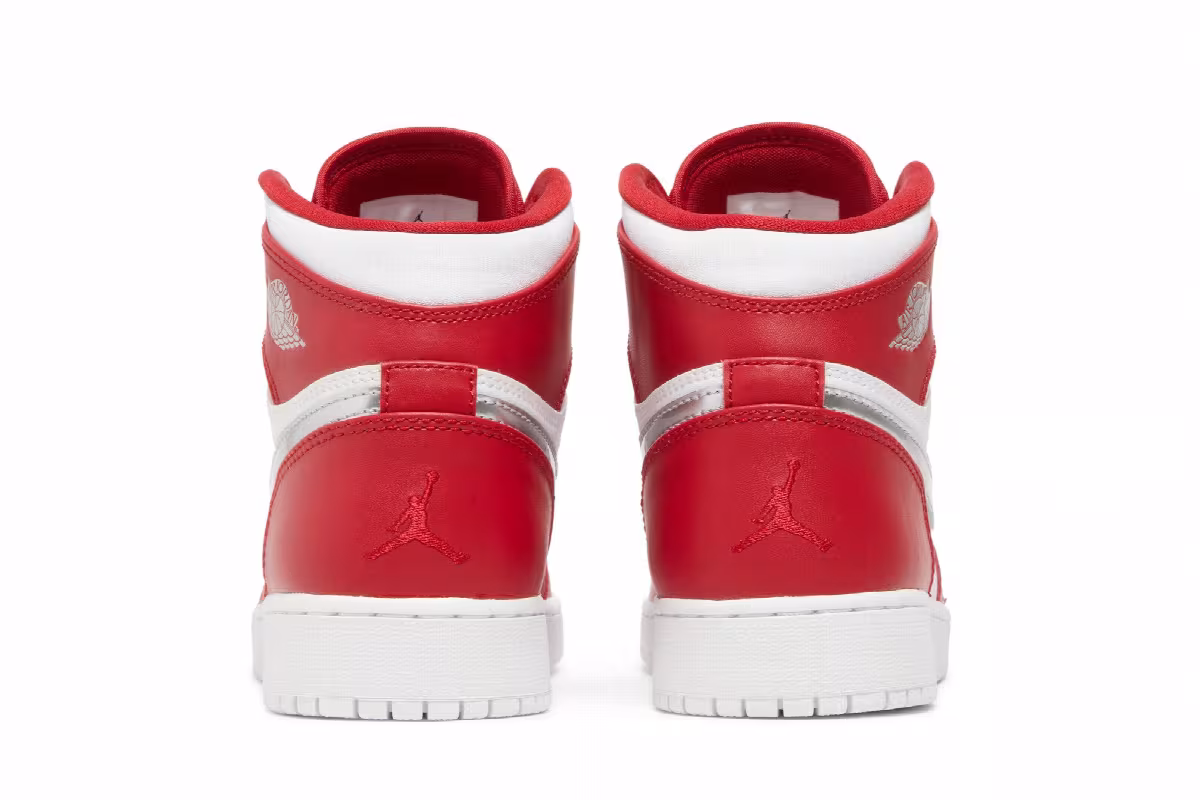 Air Jordan 1 High GS Silver Medal, view 7