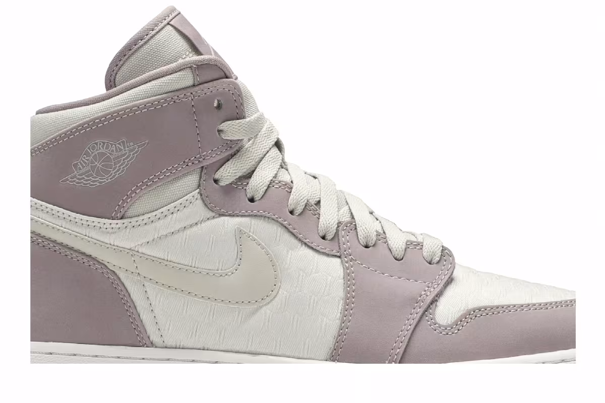 Air Jordan 1 High GG Heiress, view 3