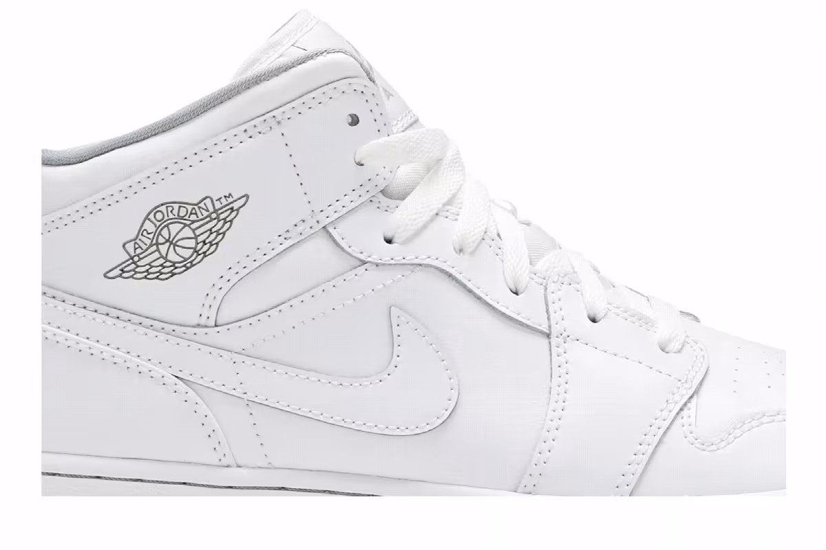 Air Jordan 1 Mid GS White Wolf Grey, view 3