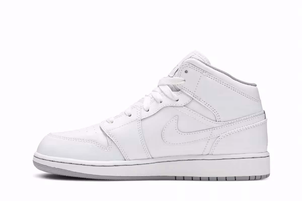 Air Jordan 1 Mid GS White Wolf Grey, view 4
