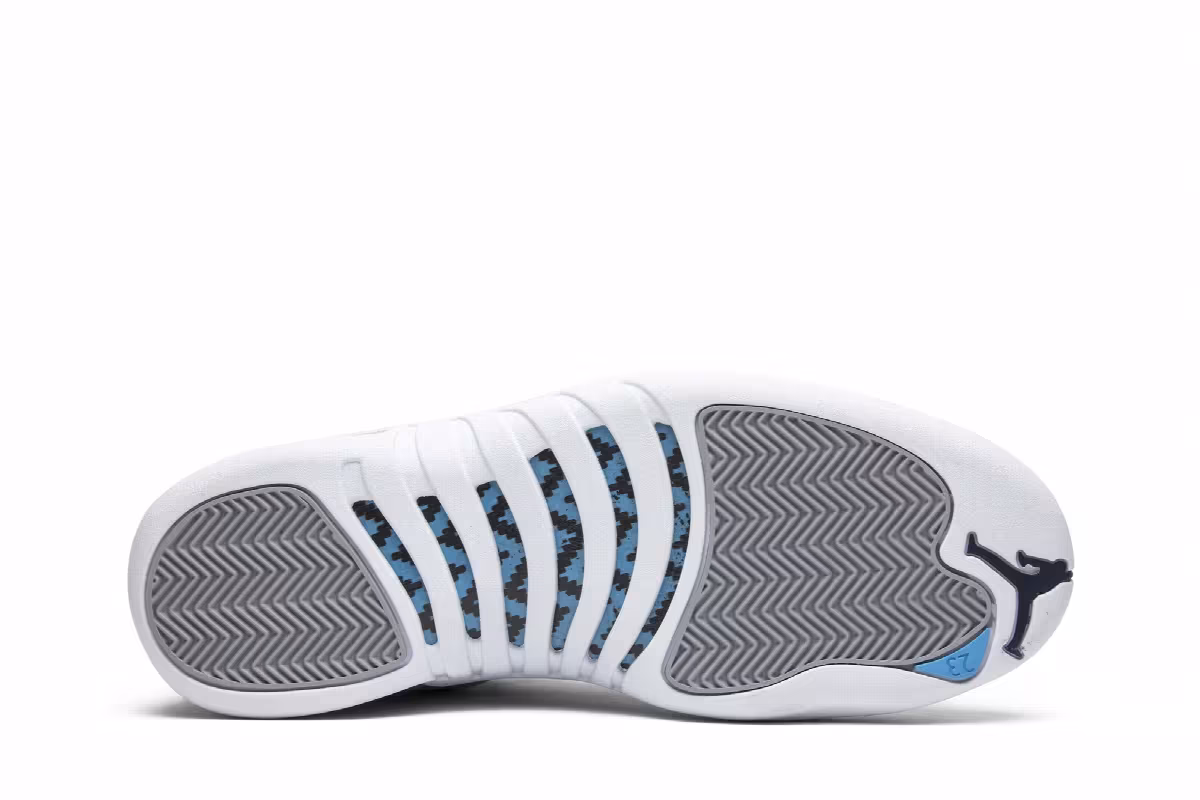 Air Jordan 12 Grey University Blue, view 5