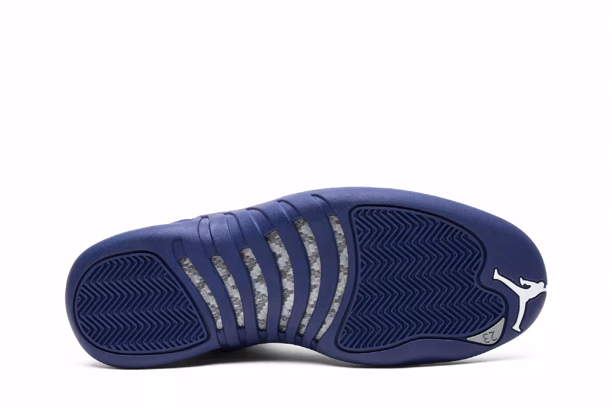 Air Jordan 12 Deep Royal, view 5