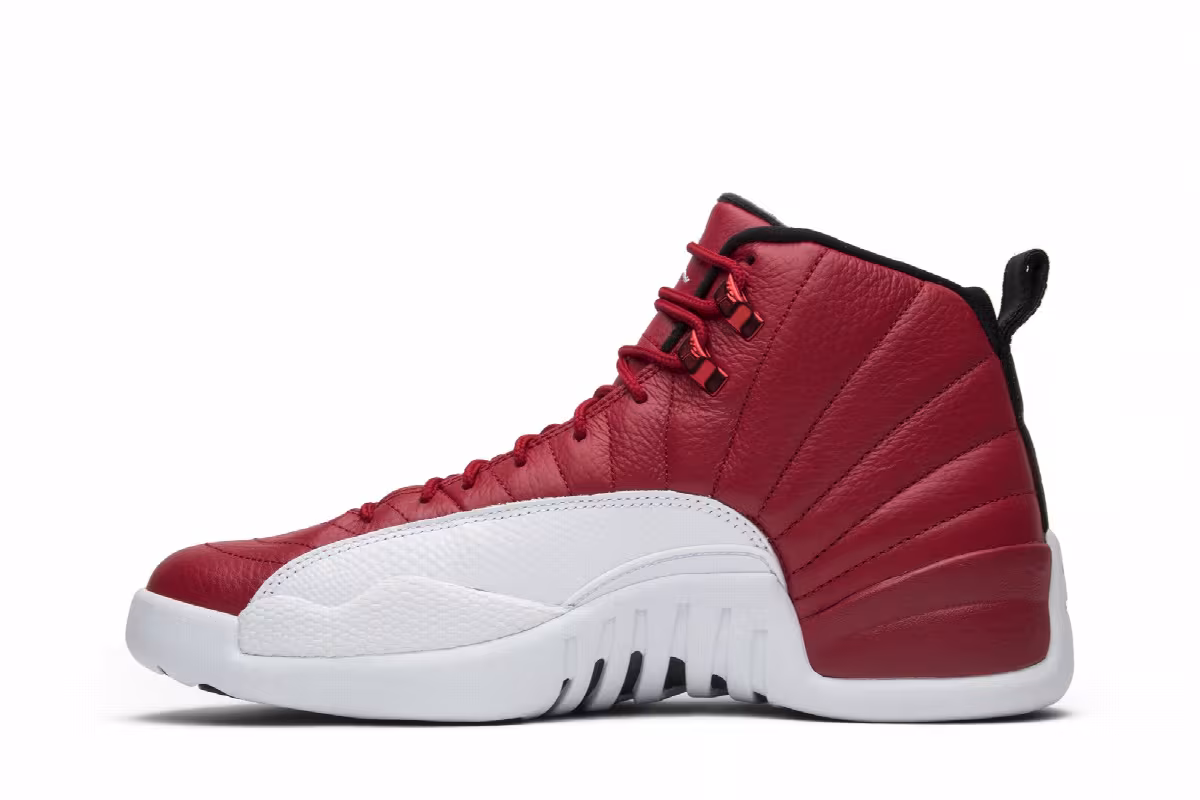 Air Jordan 12 Gym Red, view 4