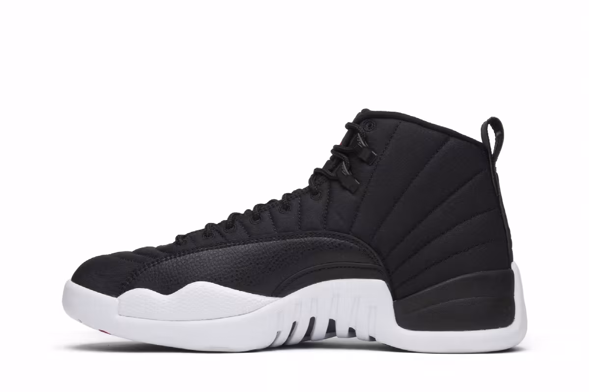 Air Jordan 12 nylon, view 4