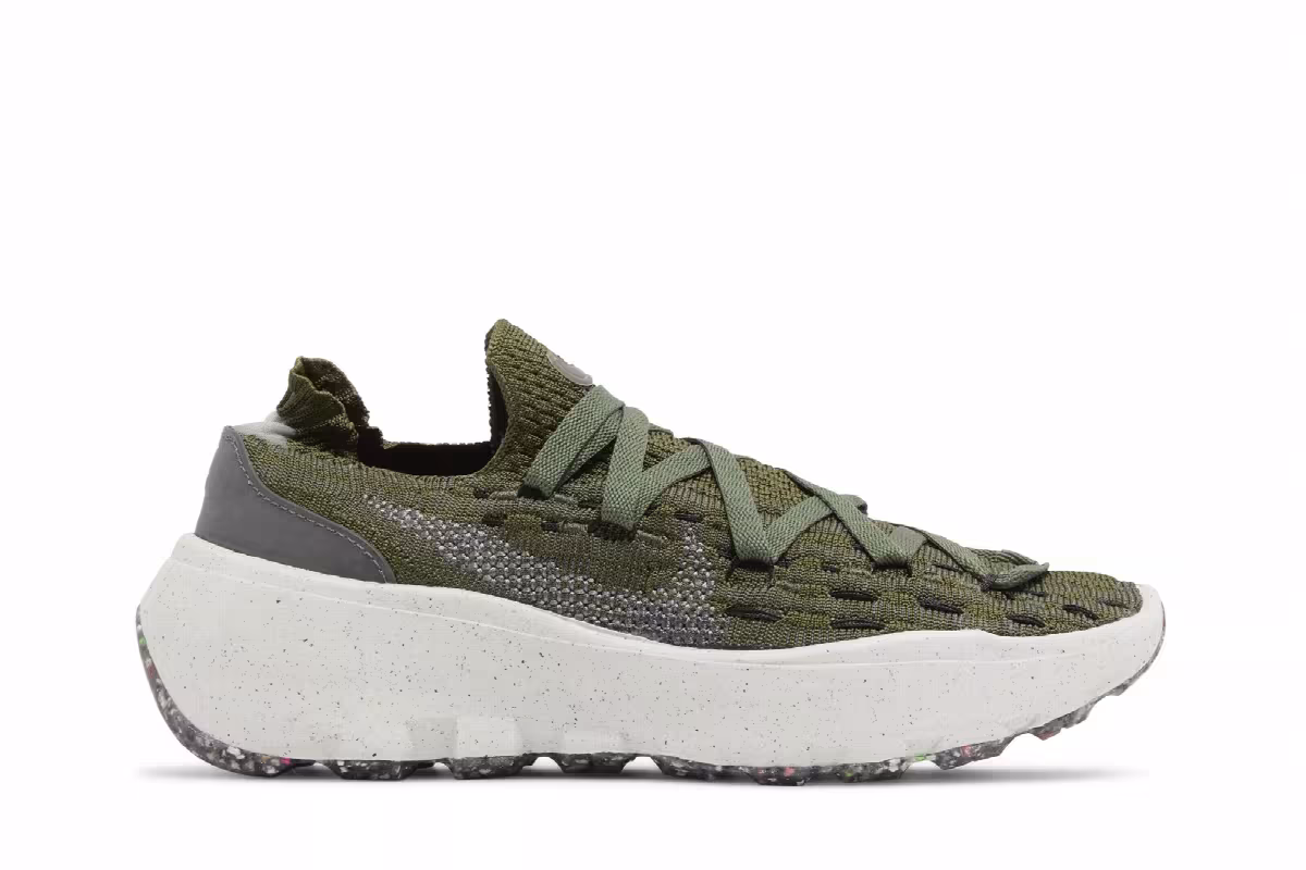 Nike Women's Space Hippie 04 Rough Green, view 2