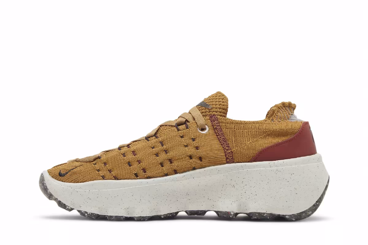 Nike Women's Space Hippie 04 Wheat Dark Beetroot, view 4