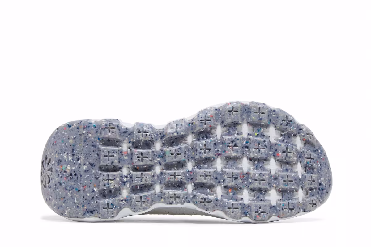 Nike Women's Space Hippie 04 White, view 5