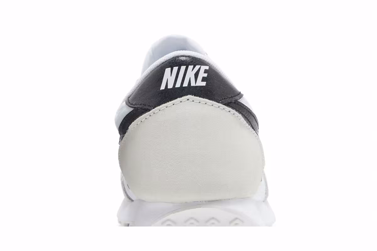 Nike Women's Daybreak White Black, view 8