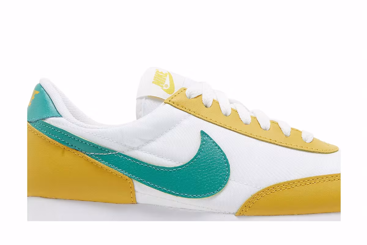 Nike Women's Daybreak White Yellow Ochre, view 3