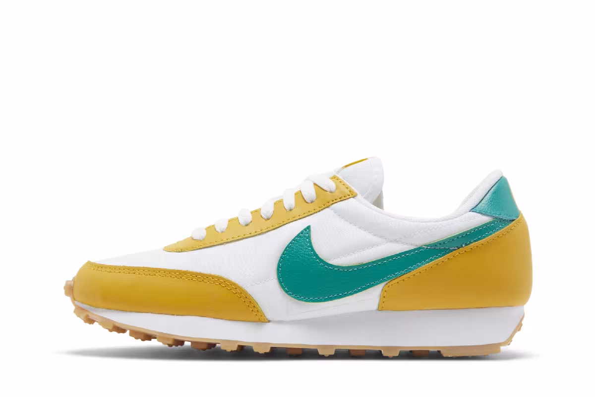 Nike Women's Daybreak White Yellow Ochre, view 4