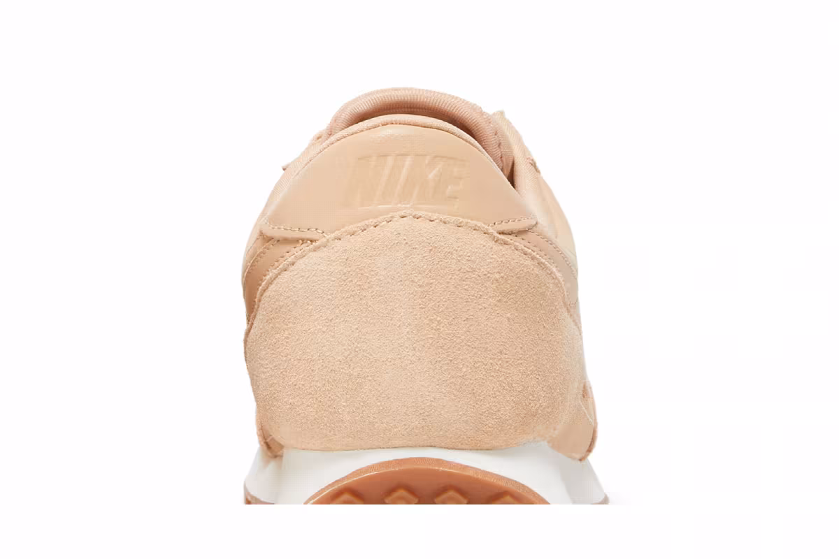 Nike Women's DBreak Premium Vachetta Tan, view 8