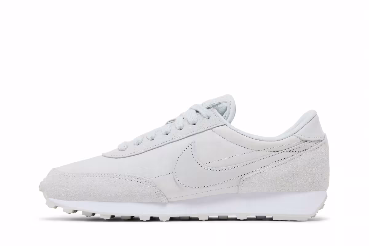 Nike Women's Daybreak Premium Photon Dust, view 4