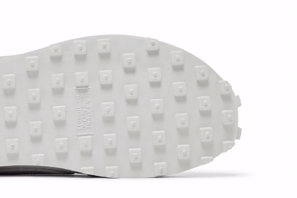 Nike Women's Daybreak Premium Photon Dust, view 6