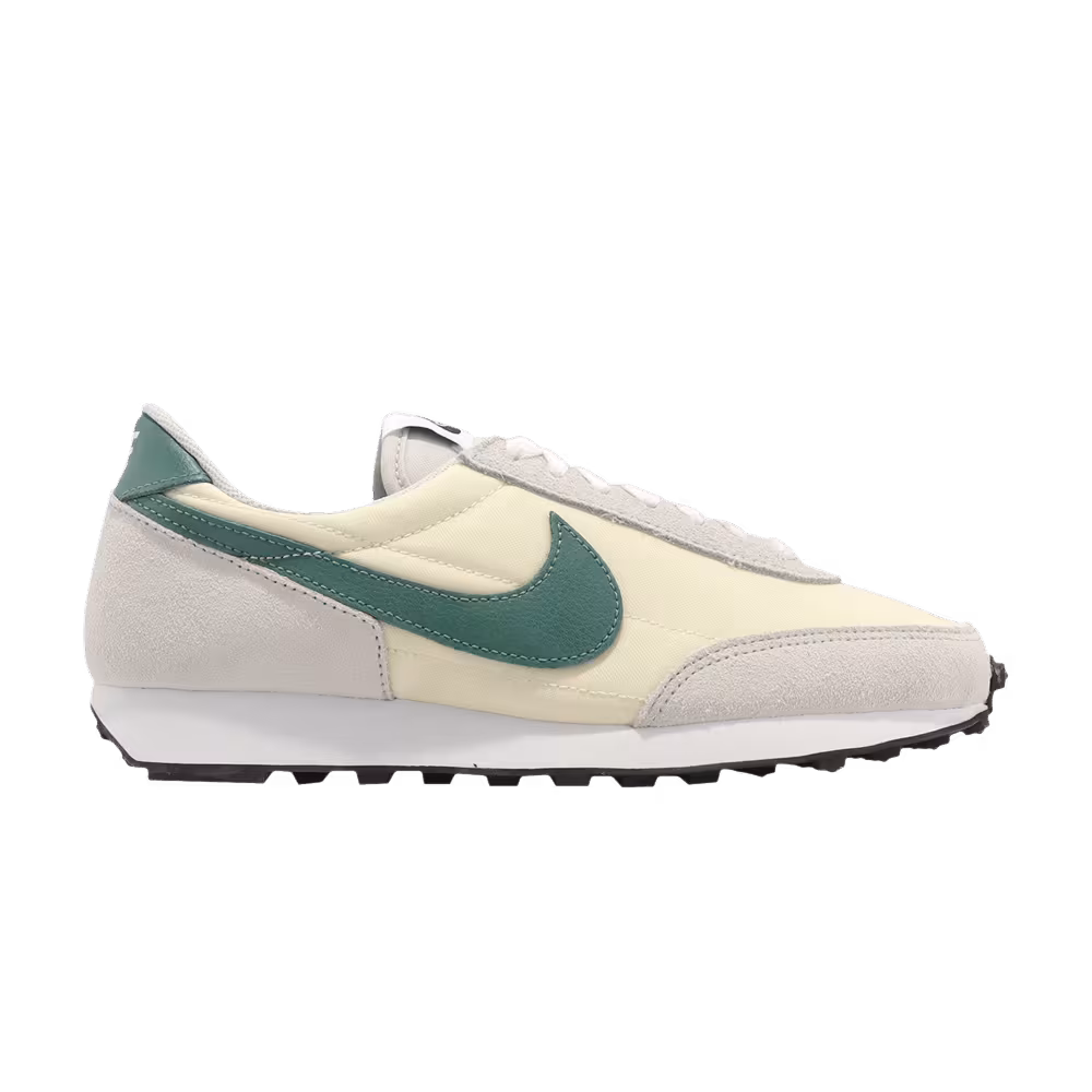Nike Women's Daybreak Light Bone Bicoastal
