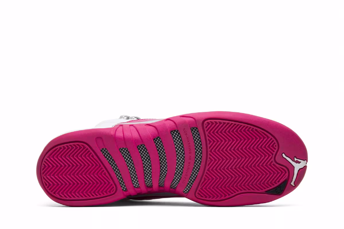 Air Jordan 12 GG valentine's day, view 5