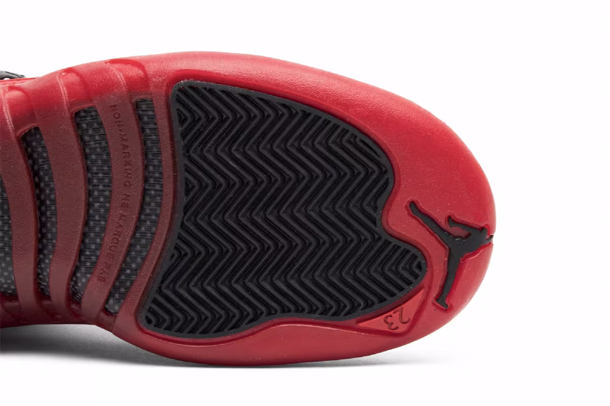 Air Jordan 12 BG Flu Game 2016, view 6