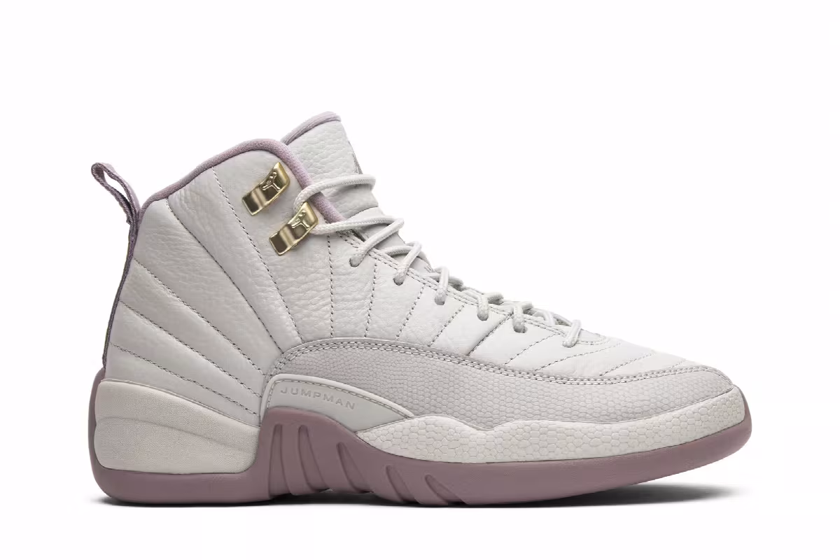 Air Jordan 12 GG Plum Fog, view 2