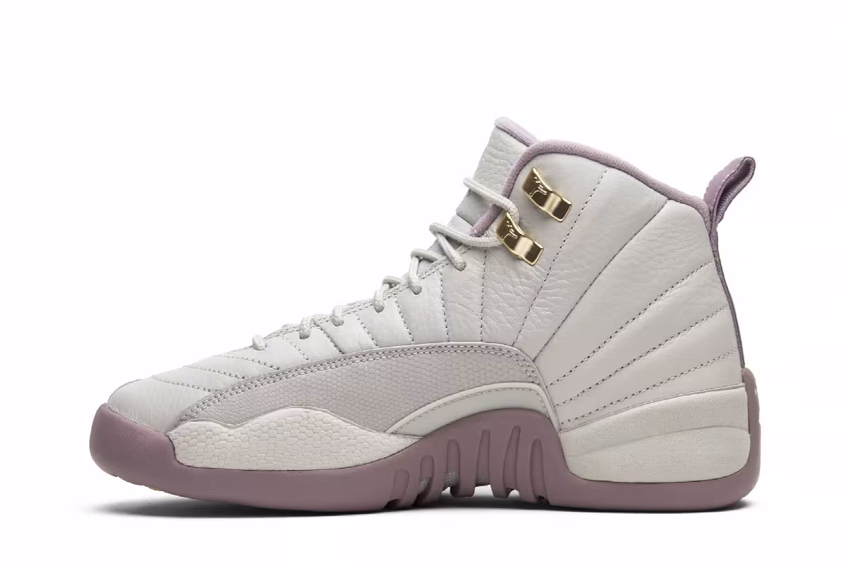 Air Jordan 12 GG Plum Fog, view 4