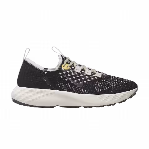 Nike Wmns React Escape Run Flyknit 'Black Metallic Vivid Gold'