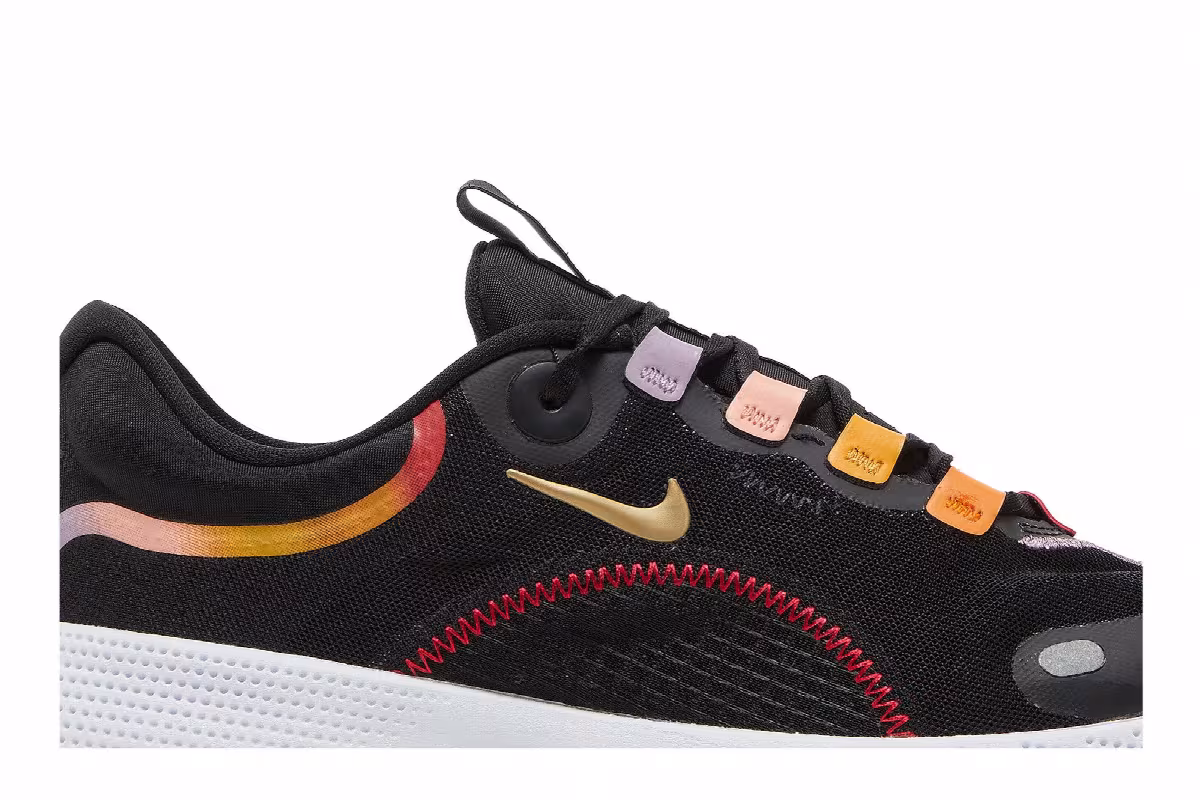 Nike Women's React Escape Run Black Magma Orange, view 3