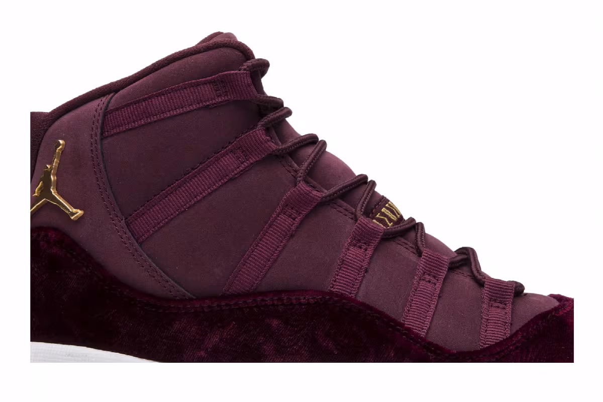Air Jordan 11 GG Heiress Velvet, view 3