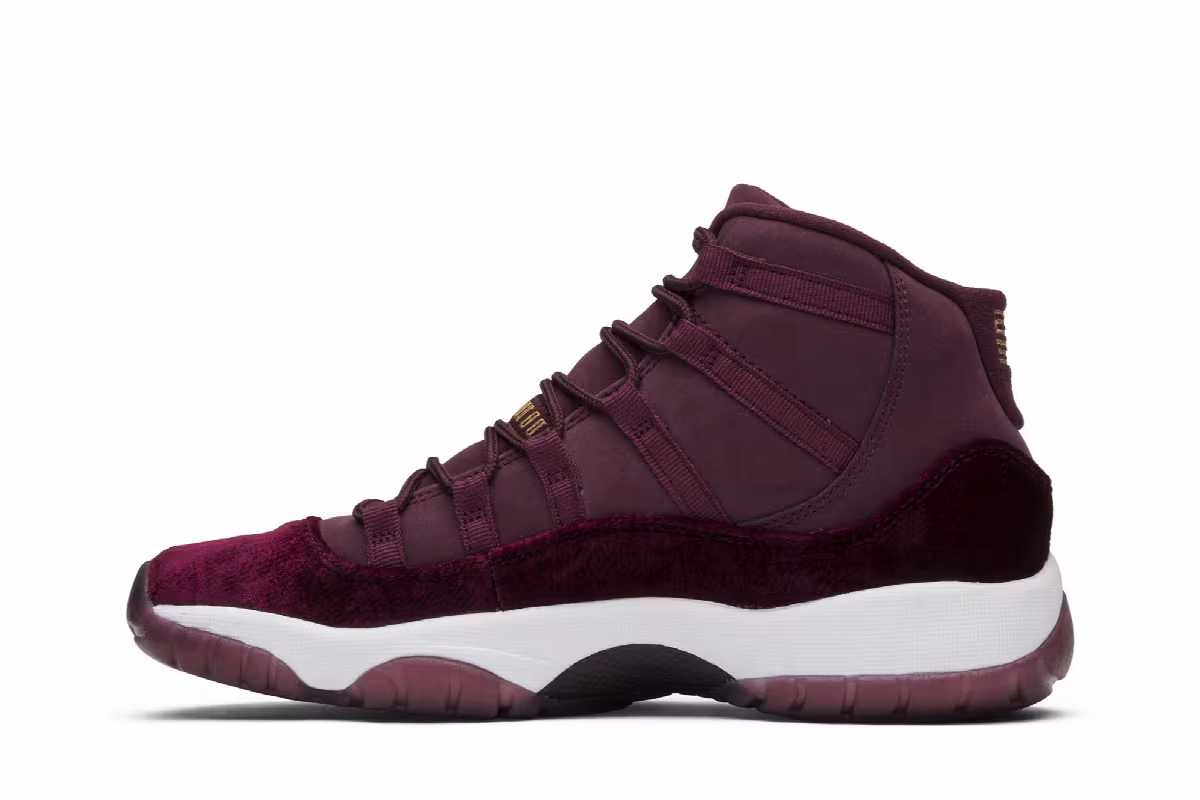 Air Jordan 11 GG Heiress Velvet, view 4