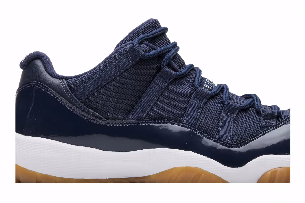 Air Jordan 11 Low Navy Gum, view 3