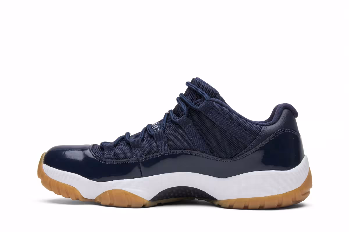 Air Jordan 11 Low Navy Gum, view 4