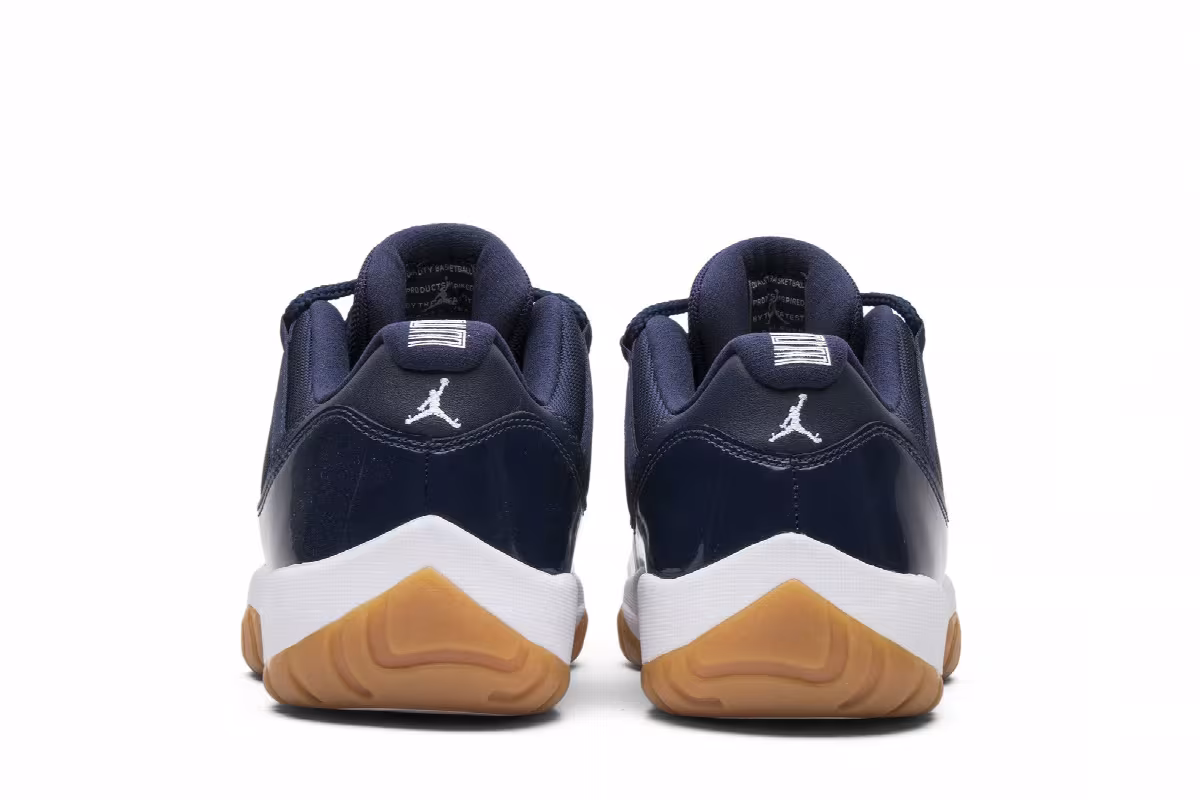 Air Jordan 11 Low Navy Gum, view 7