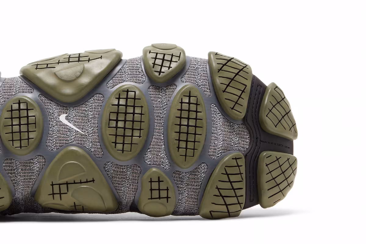 Nike ISPA Link Black Medium Olive, view 6