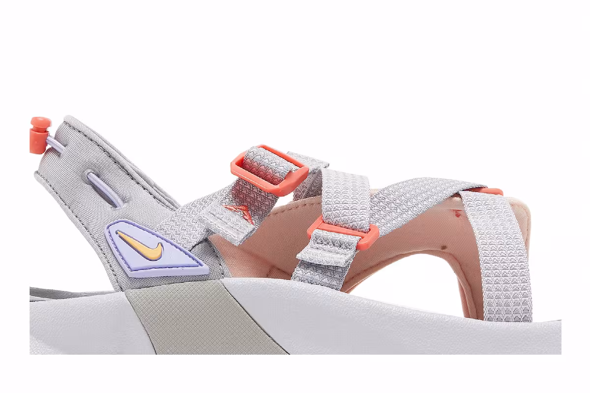 Nike Women's Oneonta Sandal Flat Silver Arctic Orange, view 3