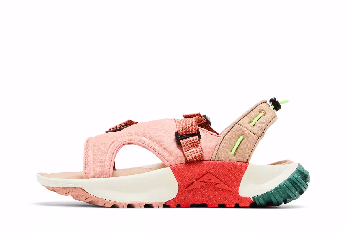 Nike Women's Oneonta Sandal Light Madder Root, view 4