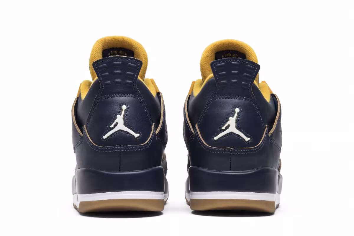 Air Jordan 4 GS Dunk From Above, view 7