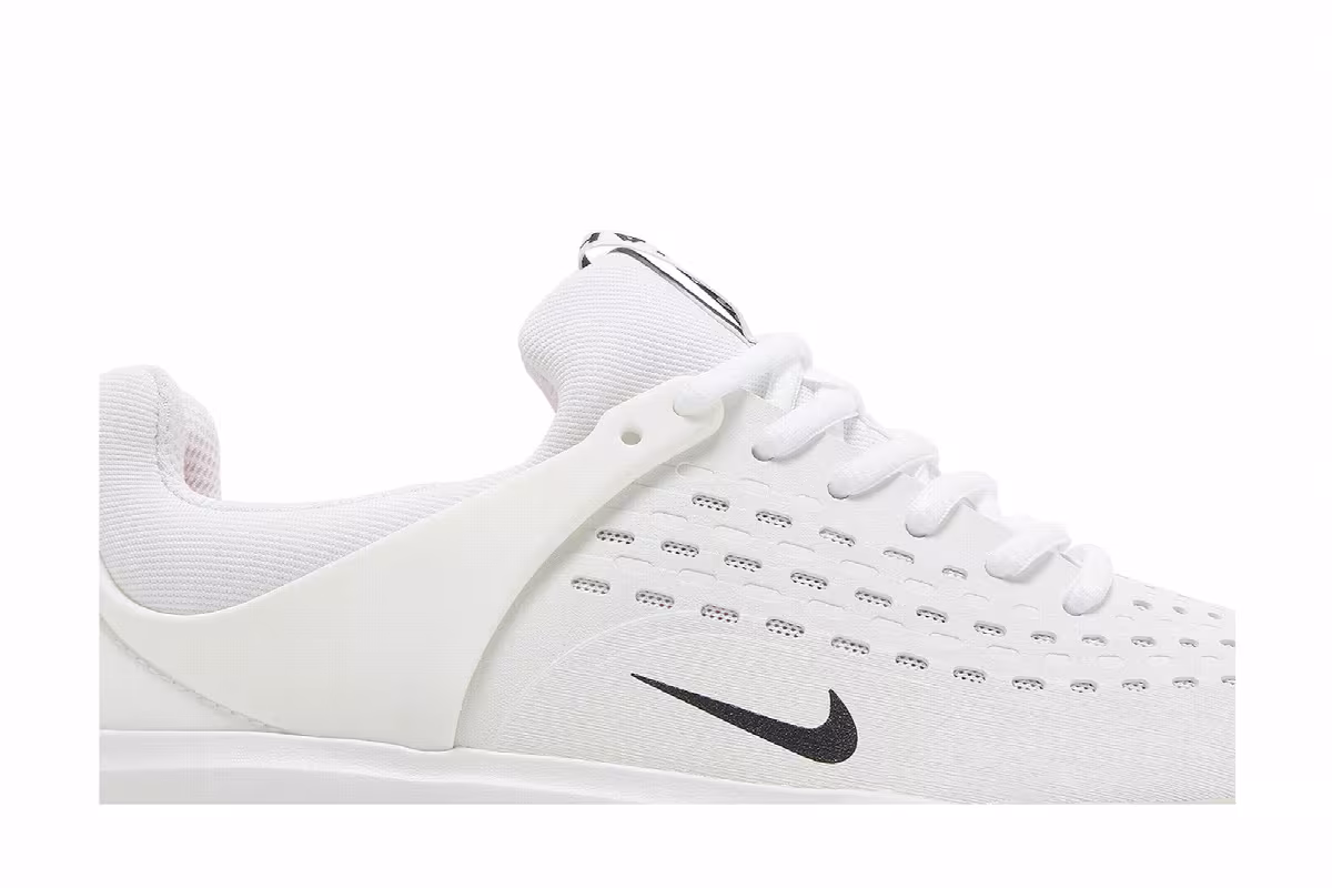 Nike Zoom Nyjah 3 SB White Black, view 3