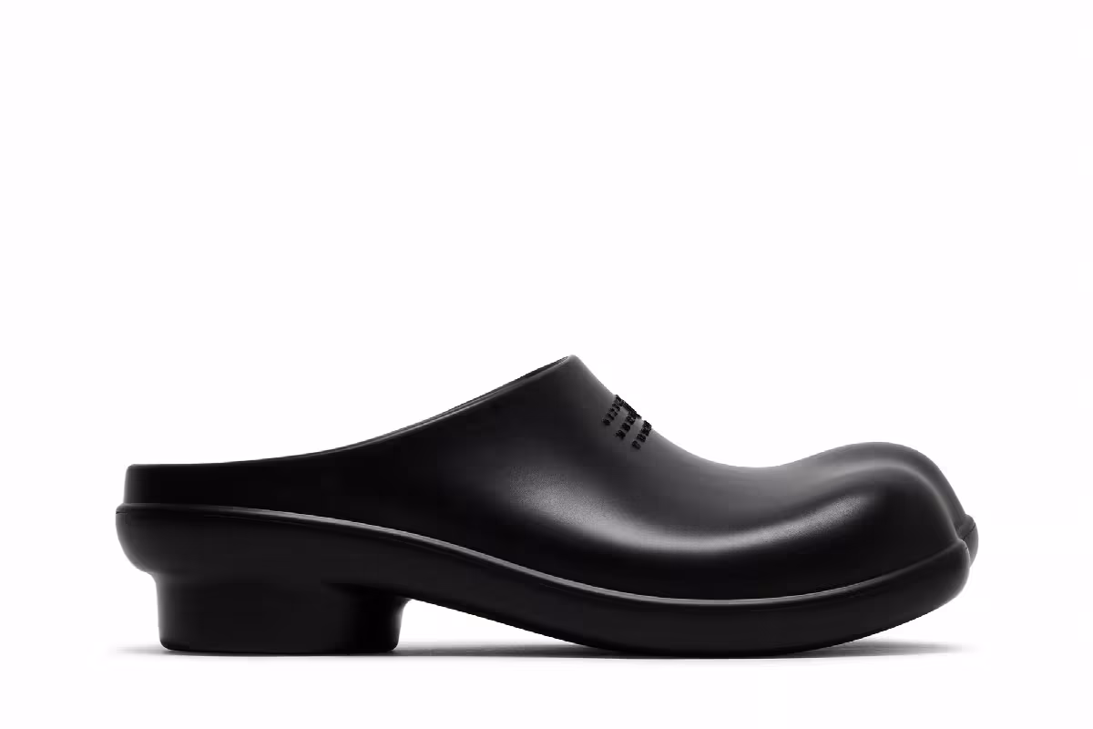 MM6 Maison Margiela Women's Anatomic Clog Slippers Black, view 2