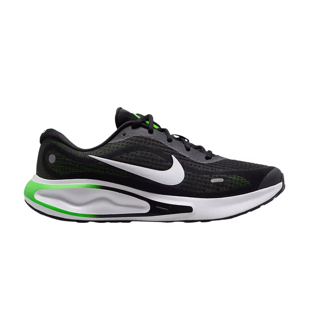 Nike Journey Run Black Green Strike