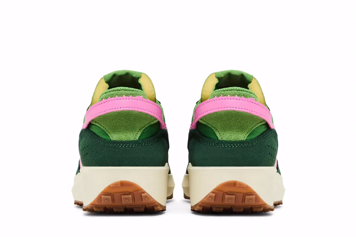 Nike Women's Waffle Debut Chlorophyll Playful Pink, view 7