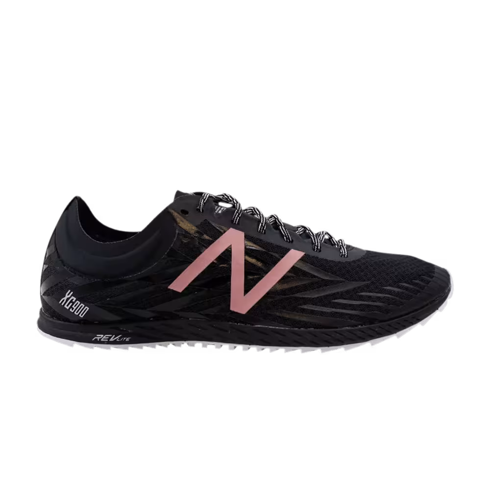 New Balance Women's 900 Black Pink