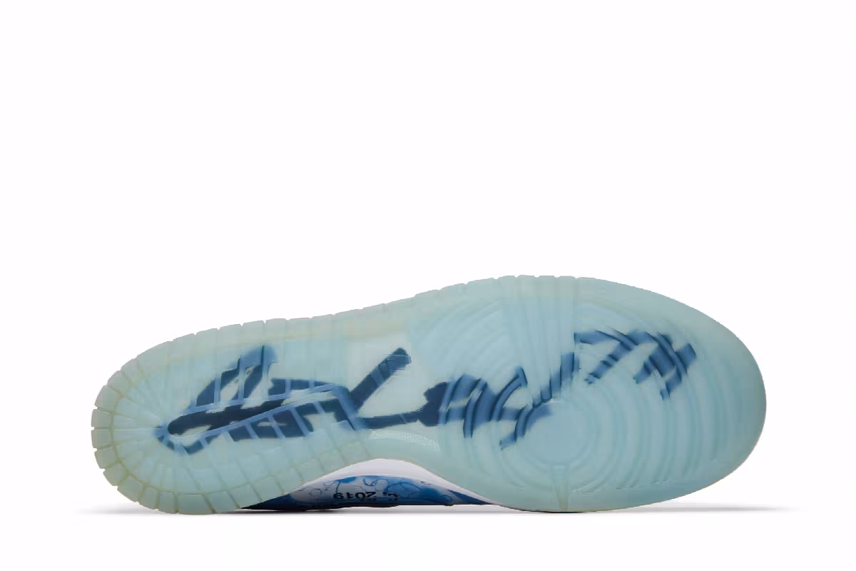 Off-White x Futura x Nike Dunk Low UNC, view 5